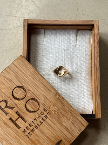 Signet Ring